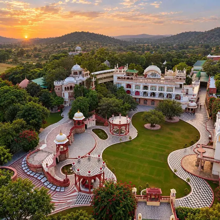 Lohagarh Resort, Kukas